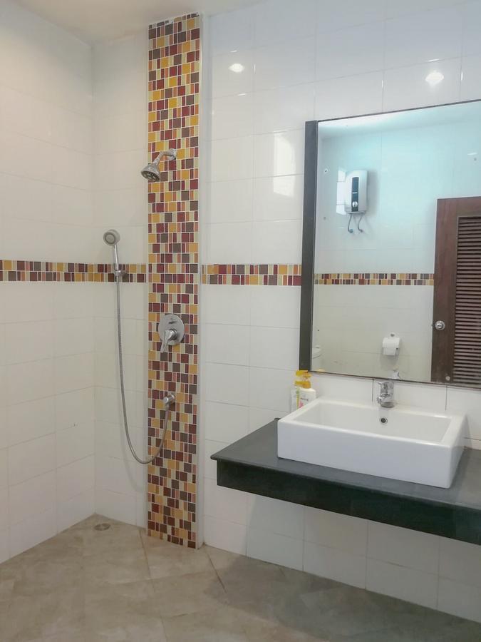 K.M. House Hotell Krabi town Eksteriør bilde